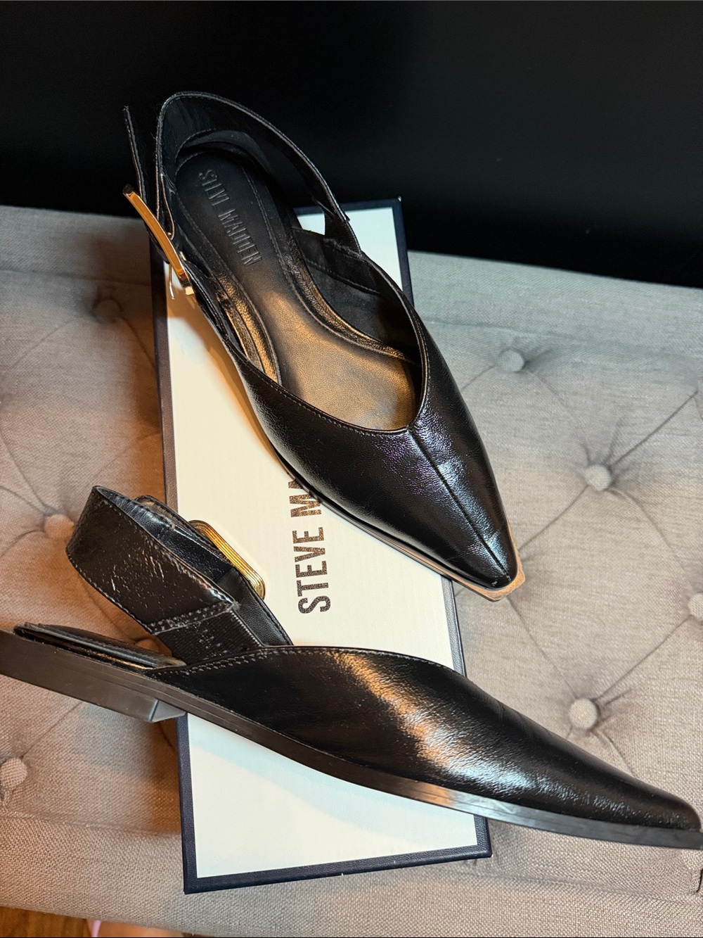 Steve Madden Black Pointed Leather Slingback Flats